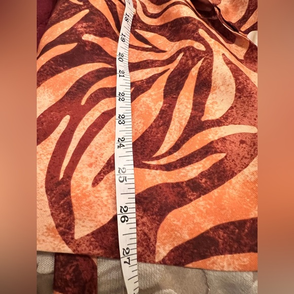 MINKPINK Women's Goldie belted Blazer, size medium in animal print, NWT - Picture 14 of 14